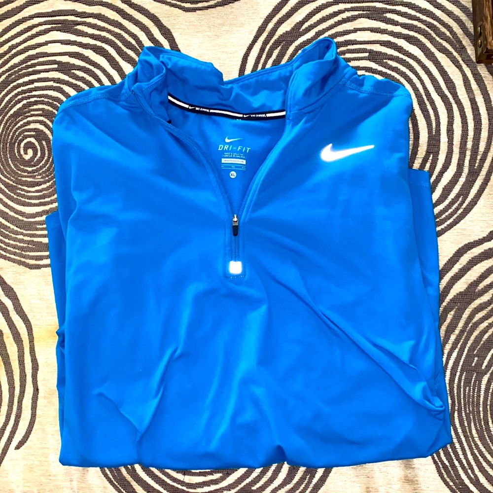 Men's Nike long sleeve pull over